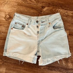 Levi’s Button Down Shorts